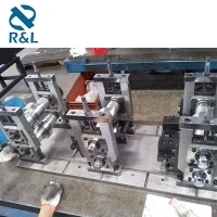 Qual é o papel de uma máquina de conformação de terças na indústria da constr...
